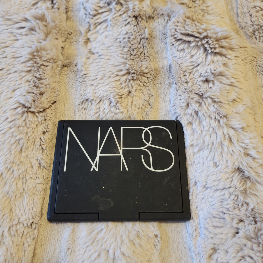 NWOT NARS Bronzer Compact - Picture 3 of 3